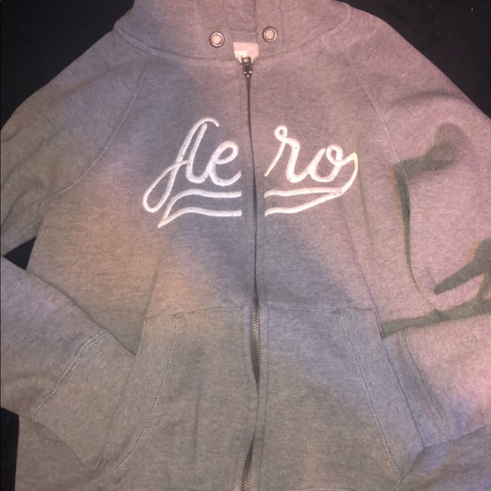 Aero zip up